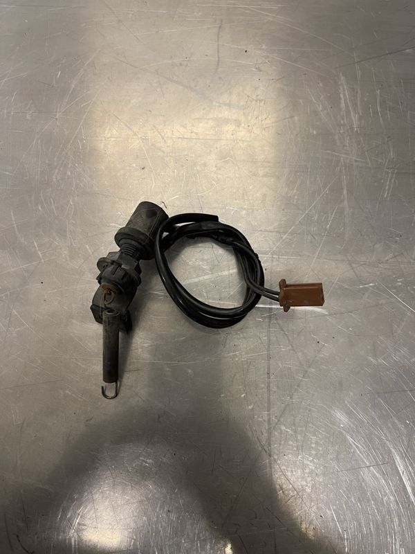 Yamaha R6 1999 Bremselysbryter bakbrems