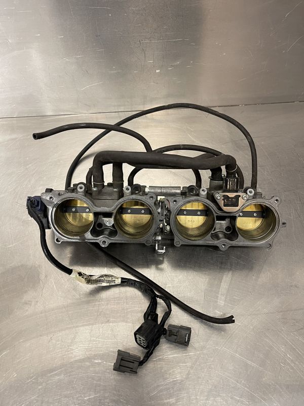 Honda CBR 1000RR 2008 Gasspjeld