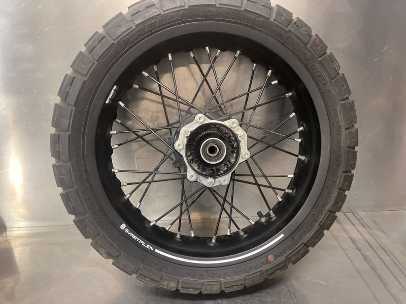 Husqvarna Svartpilen 401 2023 Bakfelg
