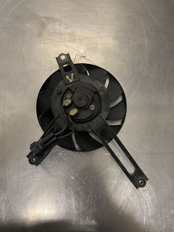 Honda CBR 1000RR 2008 Kjølevifte radiator venstre