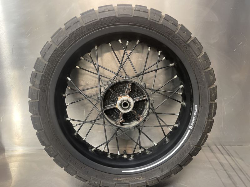 Husqvarna Svartpilen 401 2023 Bakfelg