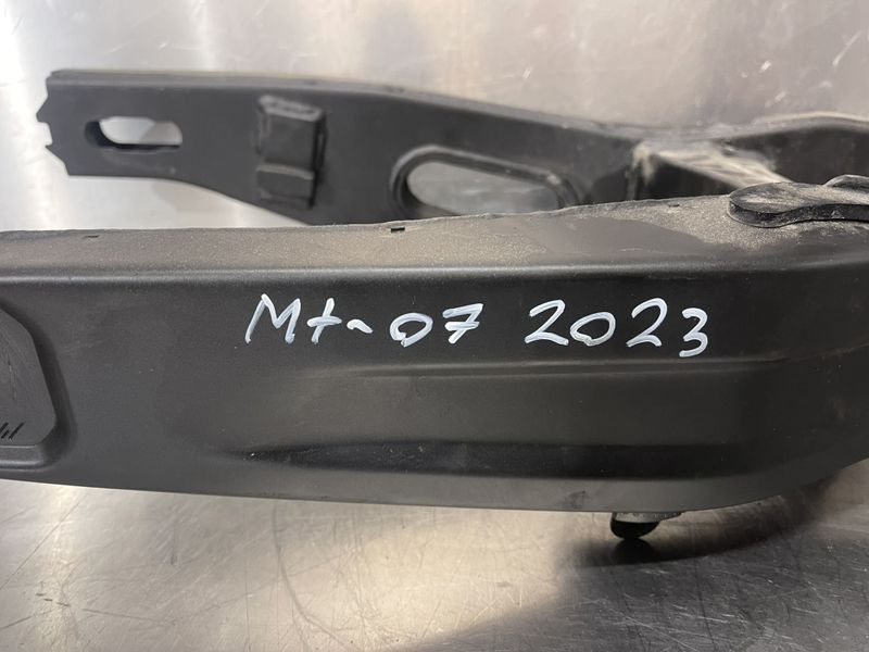 Yamaha MT 07 2023 Baksving