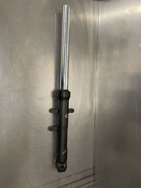 Kawasaki Z125 2021 Gaffelbein venstre