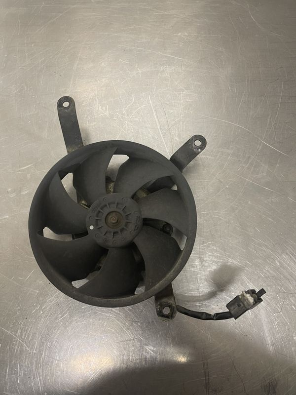 Honda ST 1300 2004 Kjølevifte radiator 