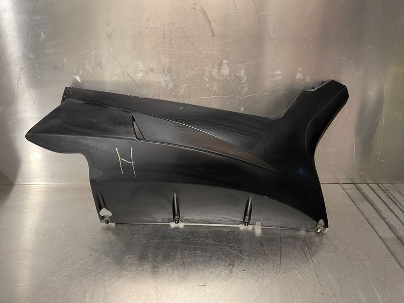 Peugeot Speedfight 4 Kåpe høyre nedre 