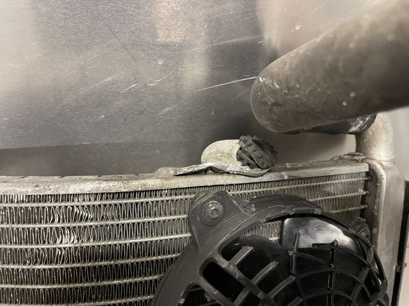 Ducati Monster 996 SP4R 2003 Radiator med kjølevifter