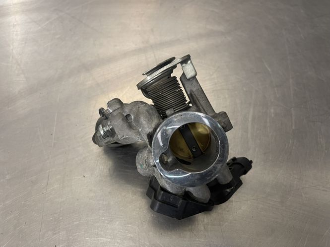 Hovedbilde KTM DUKE 125 2017 Gasspjeld 