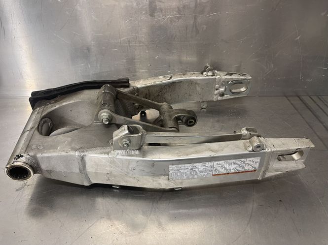 Hovedbilde Yamaha R6 1999-2002 Baksving