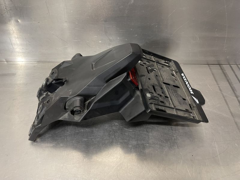 Honda Africa Twin CRF 1100 2021 Skiltholder