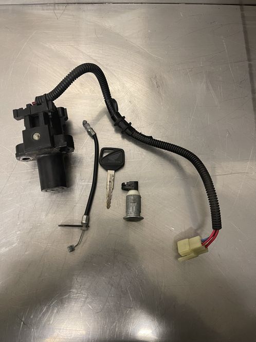 Hovedbilde Honda CBR 600 F4 2004 Låsesett med ecu 