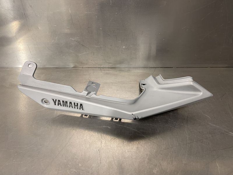 Yamaha MT 125 2015-2019 Kåpe bak venstre