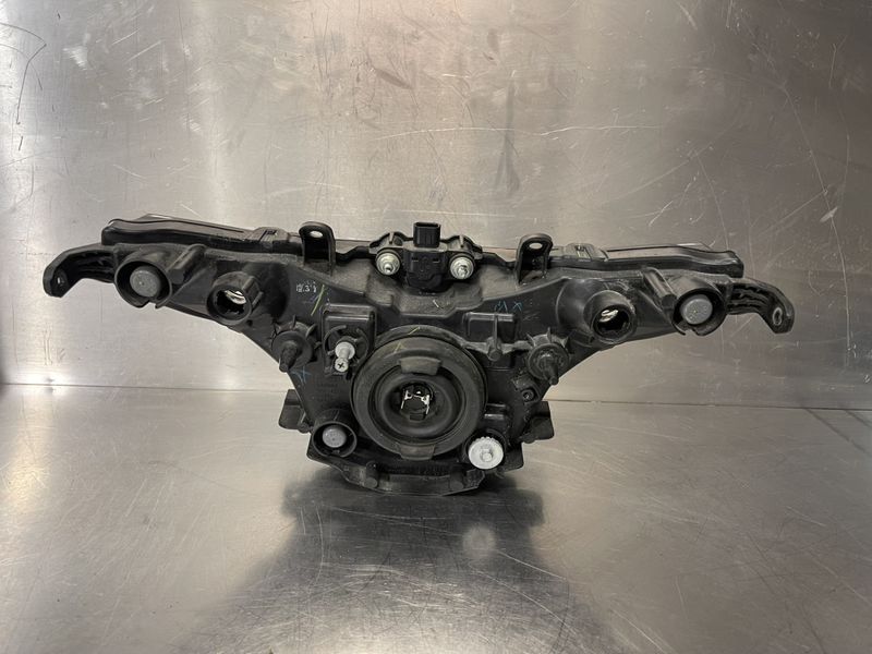 Honda CBR 125 2015 Frontlykt 