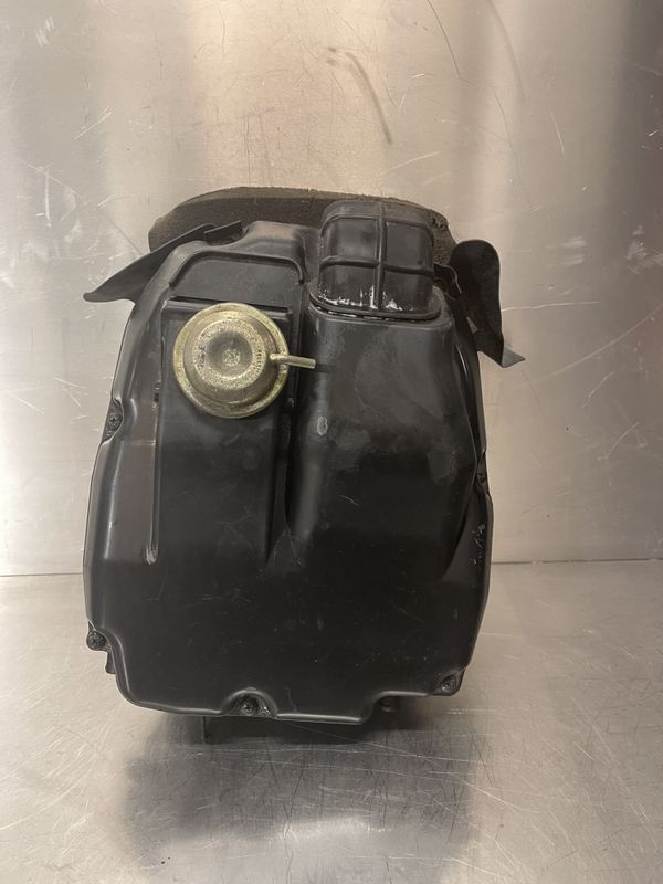 Honda VFR 800 2002 Luftfilterboks 