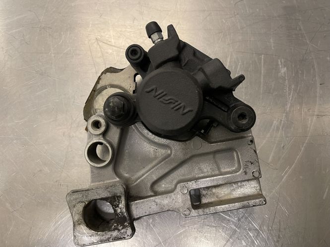 Hovedbilde Suzuki GSR 750 2012 Bremsecaliper bak 