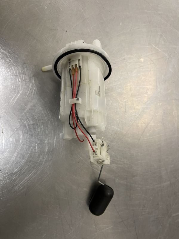 Kawasaki Z125 2024 Bensinpumpe