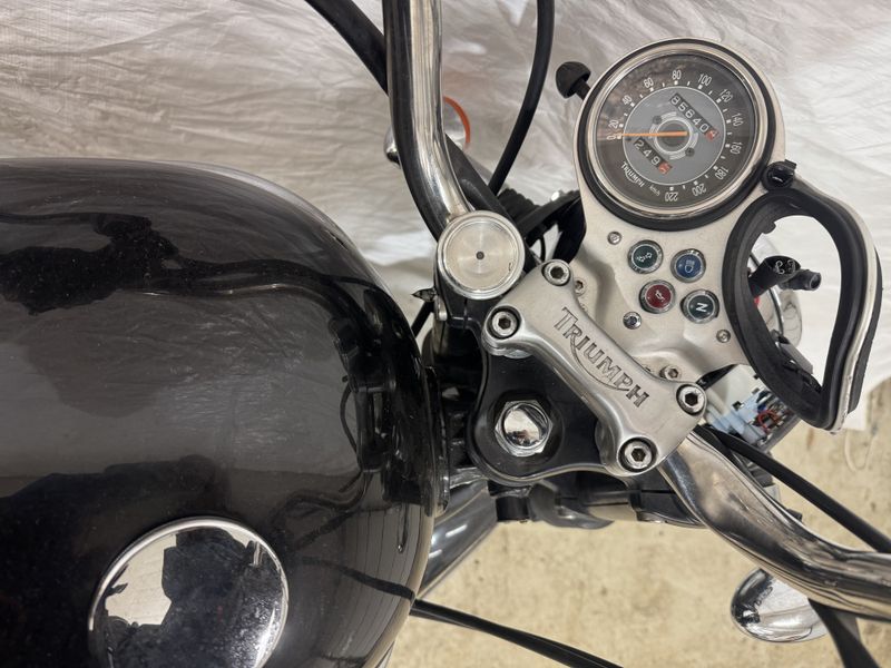 Triumph Bonneville T100