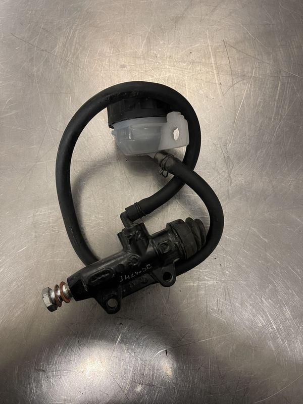 Husqvarna Svartpilen 401 2023 Bremsepumpe bakbrems 