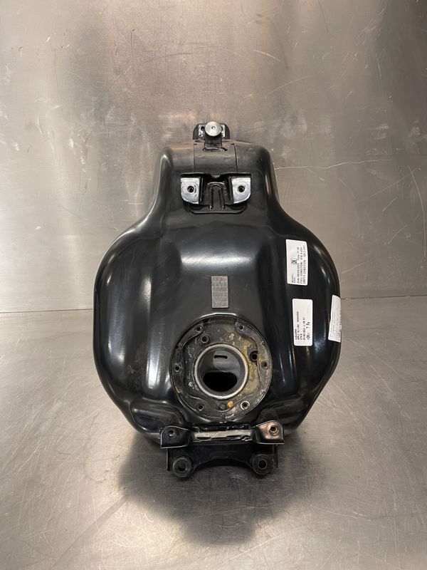 Husqvarna Svartpilen 401 2023 Bensintank 