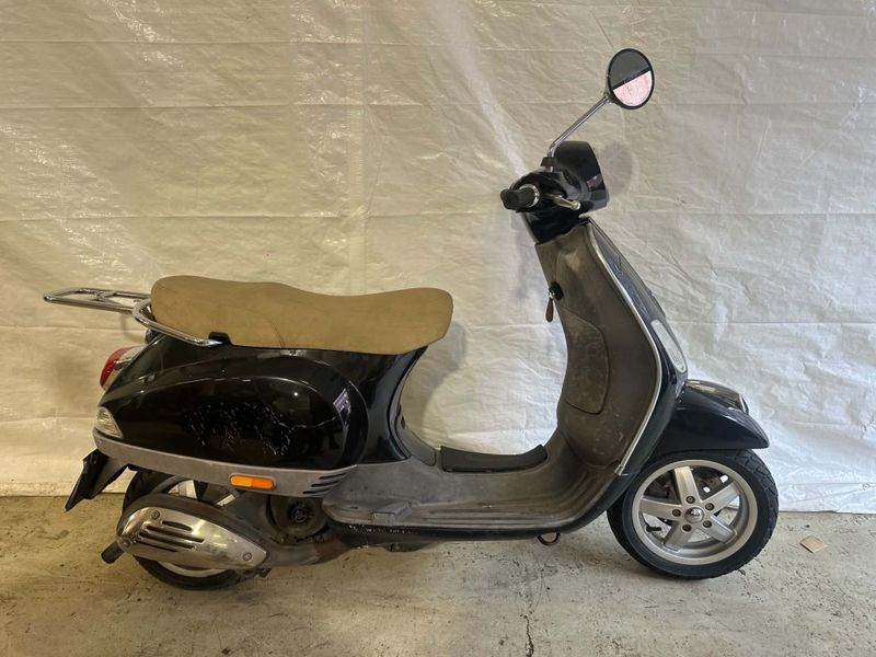 Vespa LX 50 2T 2012