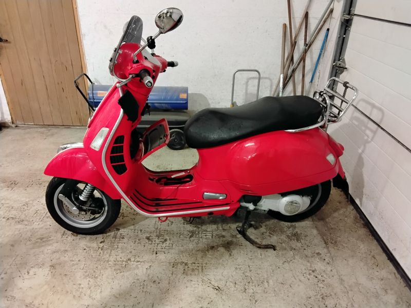 Vespa GTS 250 2006